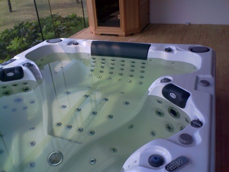 Гидромассажный спа-бассейн Sunrans SR851 Гидромассажный спа-бассейн Sunrans SR851