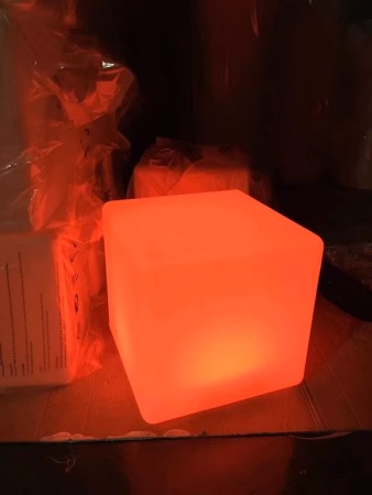 Светильник Куб 43 с питанием от АКБ, RGB Светильник Куб 43 с питанием от АКБ, RGB